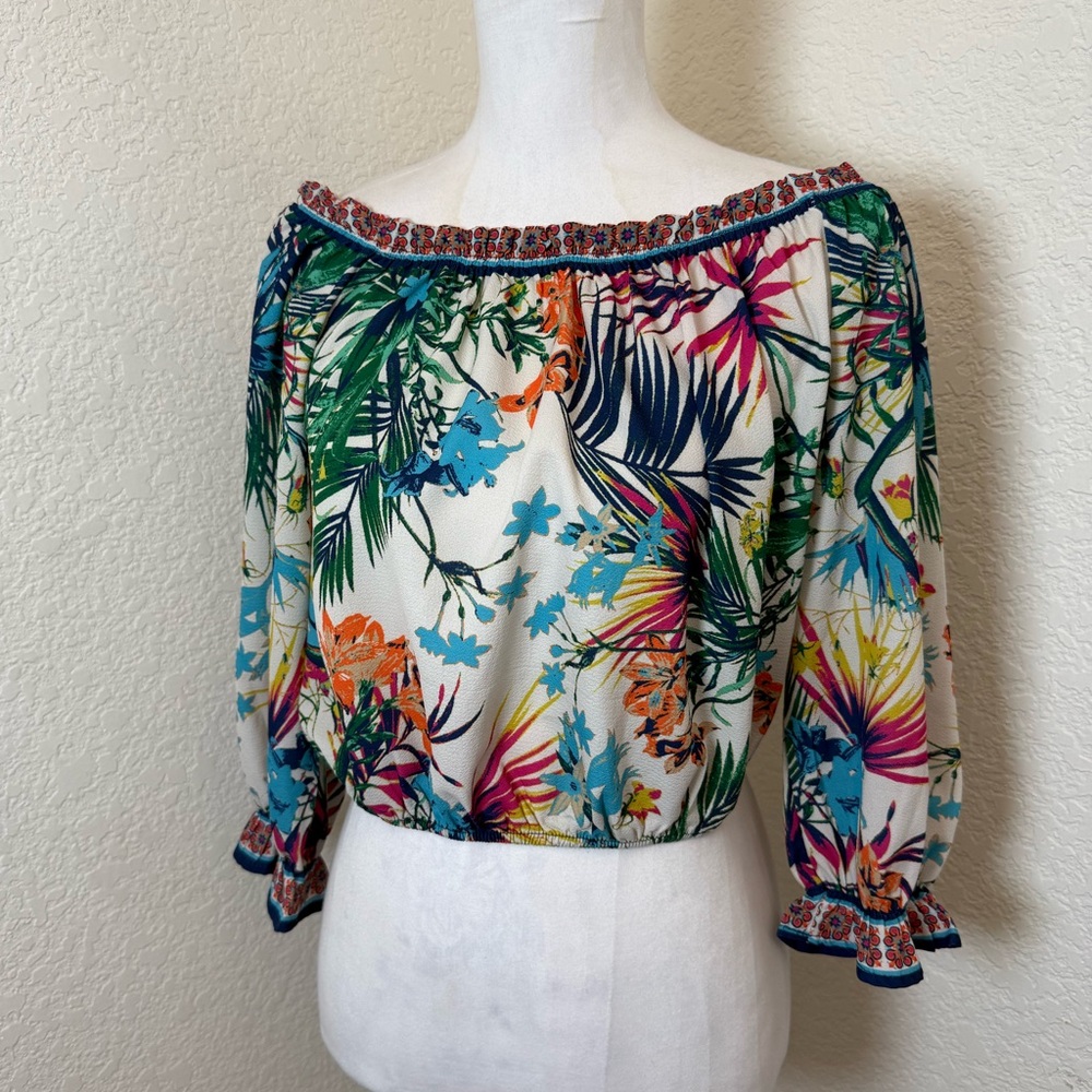 Flying Tomato Top S ‎ Off Shoulder Crop NWT
